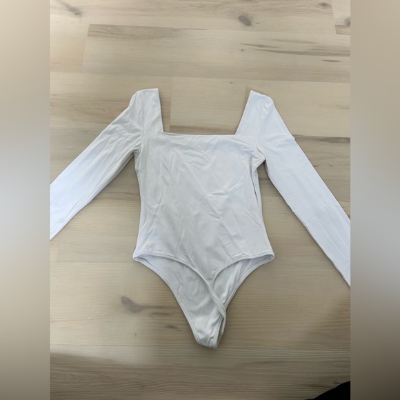 White Aritzia square neck bodysuit. Size medium - Picture 2 of 3